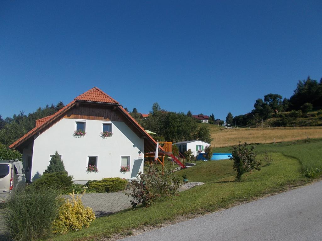 Apartment Rozika Slovenj Gradec Chambre photo
